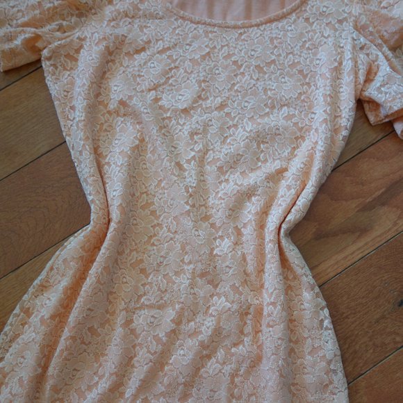 Forever 21 XXI Peach Lace Overlay Cinderella Elegant Cocktail Dress Size Small - Picture 3 of 16